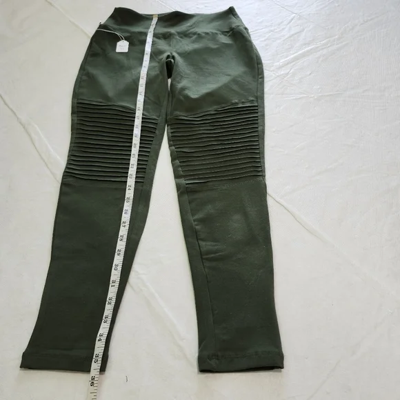 Zenana Outfitters Amy Green Cotton Wide Waistband Moto Leggings - Picture 5 of 11